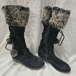 American Eagle Outfitters Black and Gray Winter Boots
